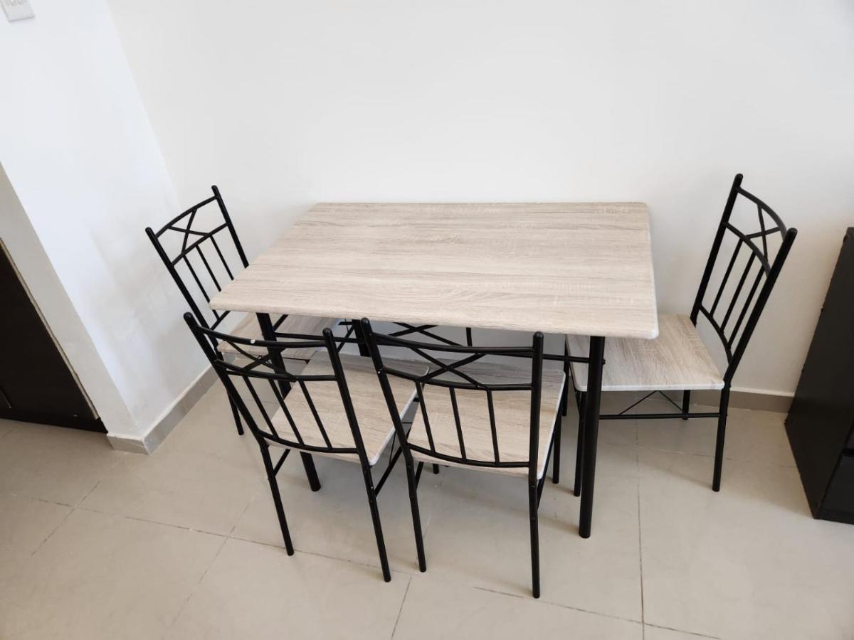 Furnished Studio Apartment Near Business Bay Metro Station Dubai Exterior foto