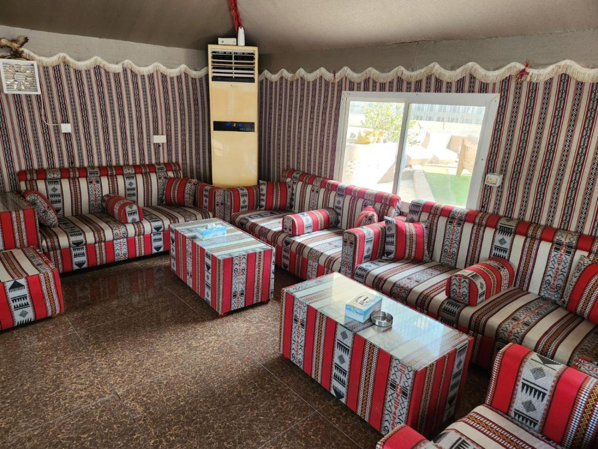 Furnished Studio Apartment Near Business Bay Metro Station Dubai Exterior foto
