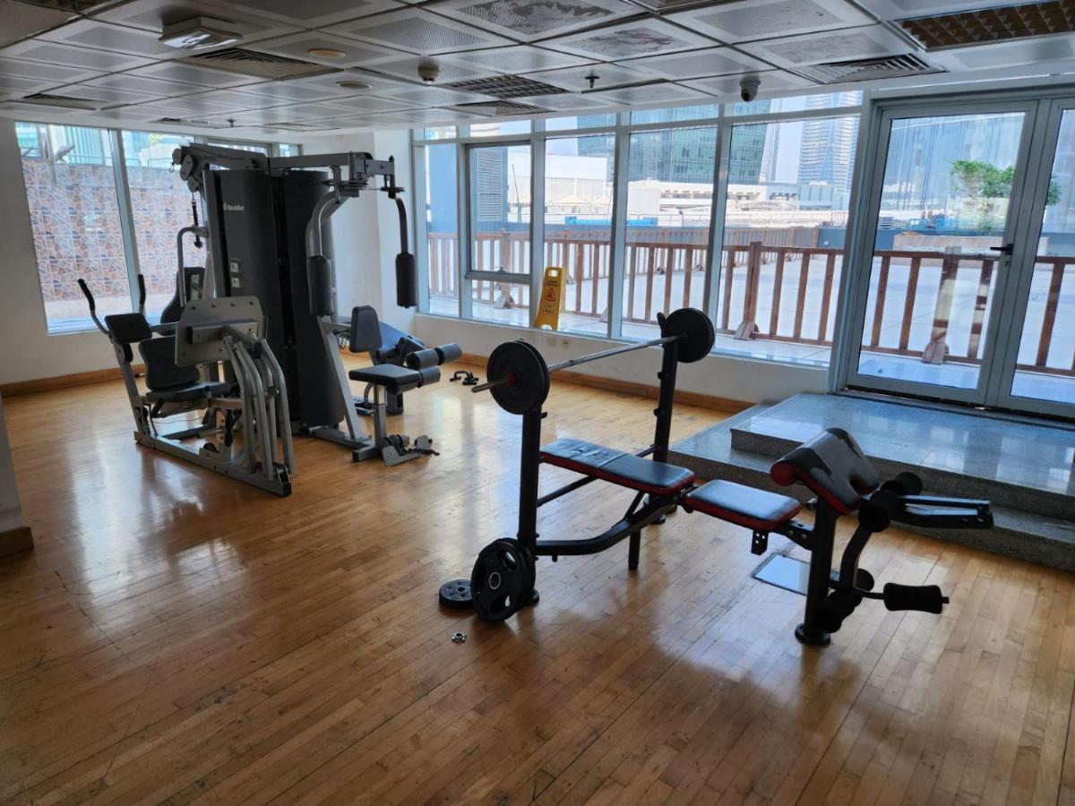 Furnished Studio Apartment Near Business Bay Metro Station Dubai Exterior foto