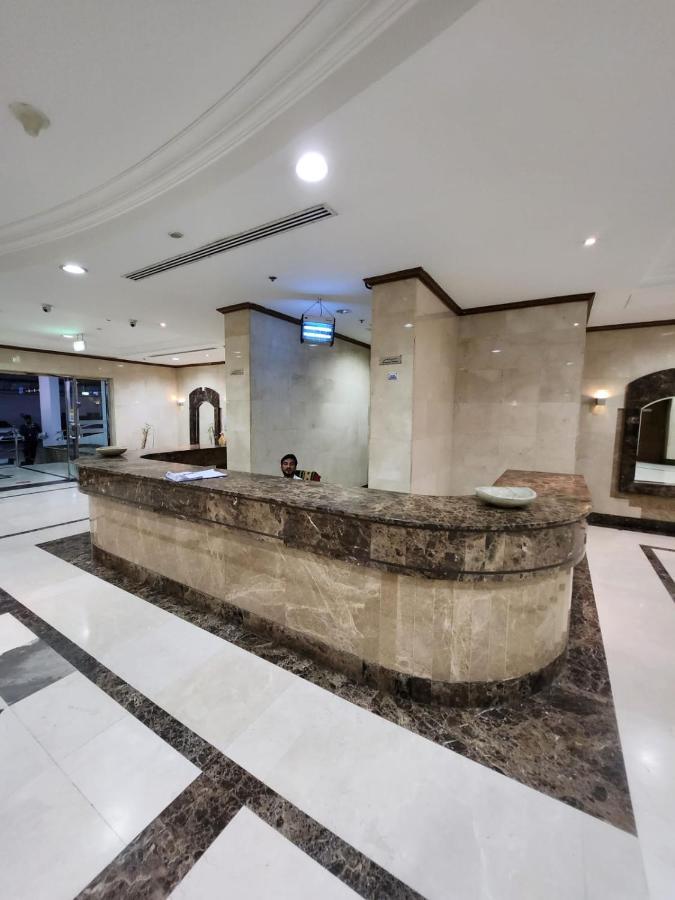 Furnished Studio Apartment Near Business Bay Metro Station Dubai Exterior foto