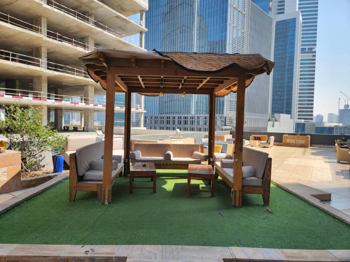 Furnished Studio Apartment Near Business Bay Metro Station Dubai Exterior foto